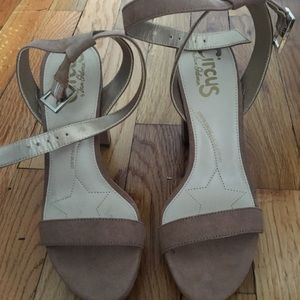tan strap on block heel shoes